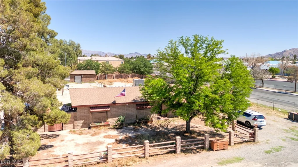 5262 Harris, Las Vegas, NV 89110