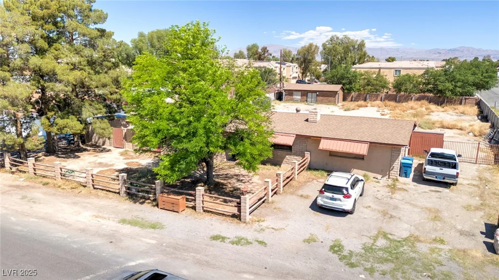 5262 Harris, Las Vegas, NV 89110