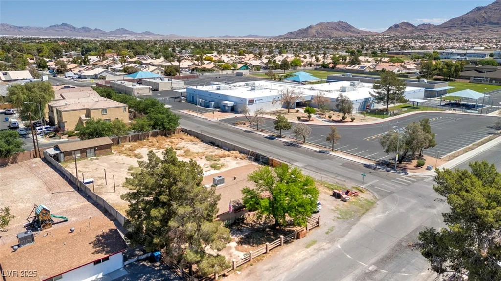 5262 Harris, Las Vegas, NV 89110