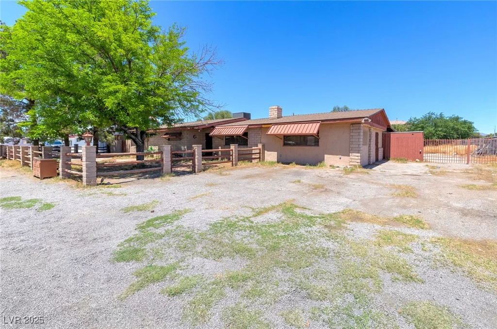 5262 Harris, Las Vegas, NV 89110