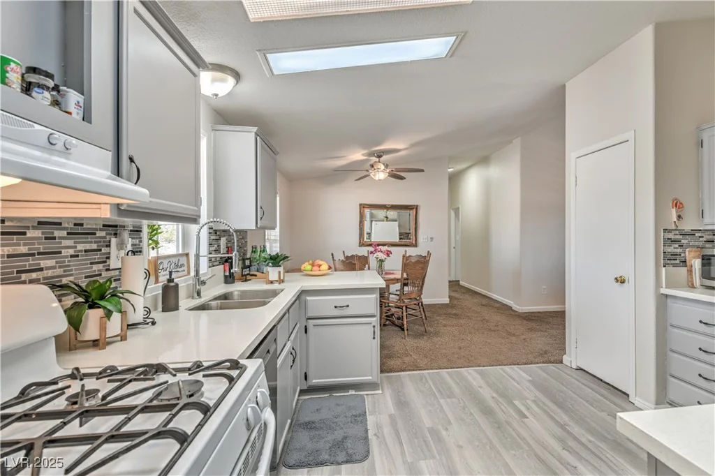 910 Fort Carson, Pahrump, NV 89060