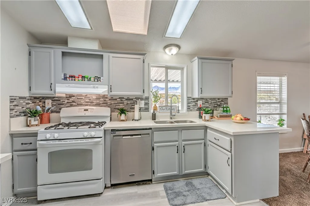 910 Fort Carson, Pahrump, NV 89060