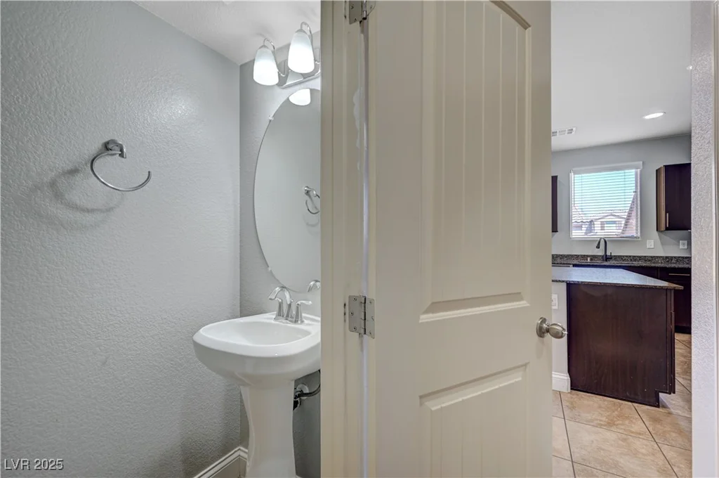 5852 Brown Tree, North Las Vegas, NV 89081