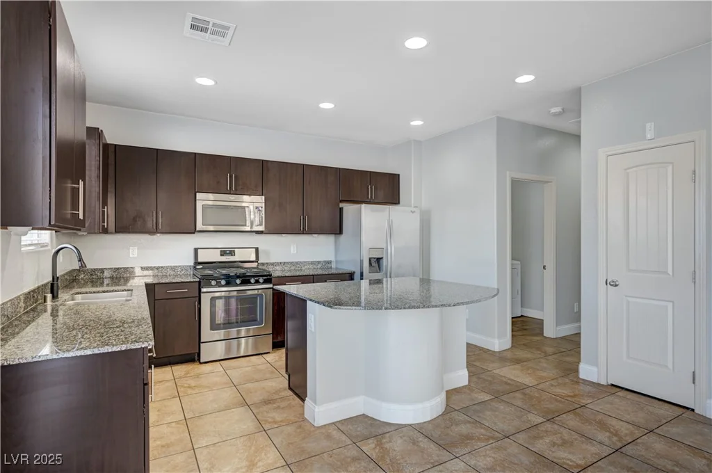 5852 Brown Tree, North Las Vegas, NV 89081