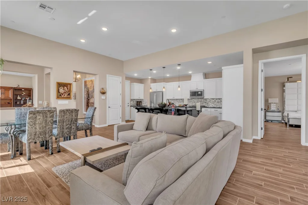 4277 Sunrise Flats, Las Vegas, NV 89135