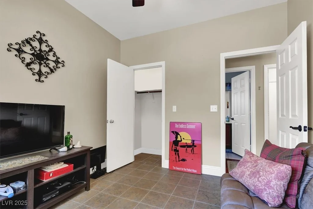 10046 Floragold, Las Vegas, NV 89147