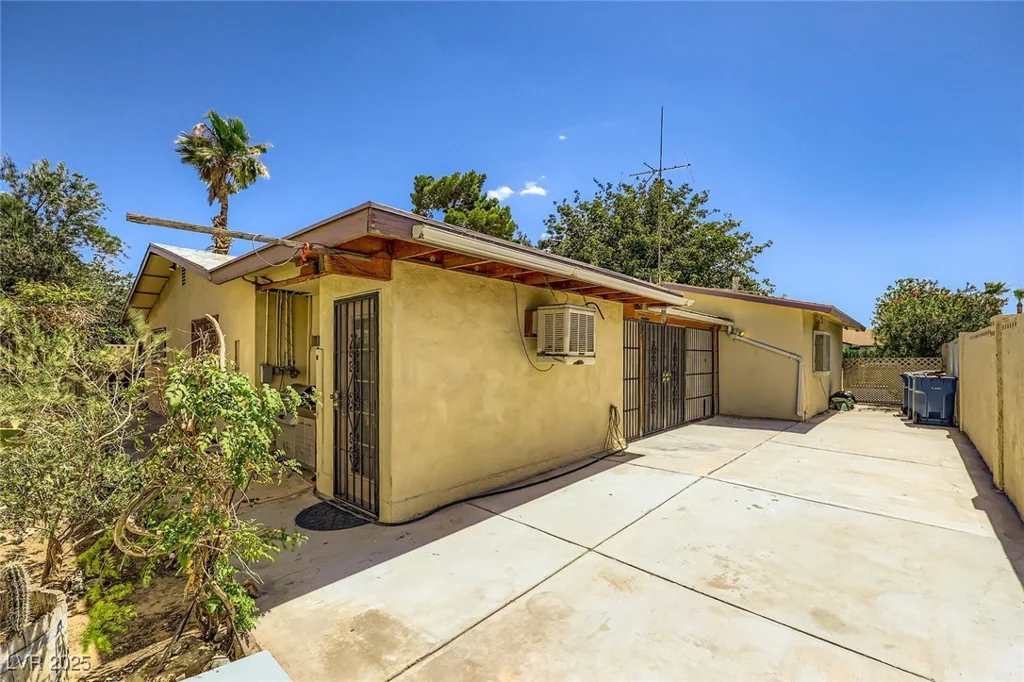 3536 Anthony, Las Vegas, NV 89121