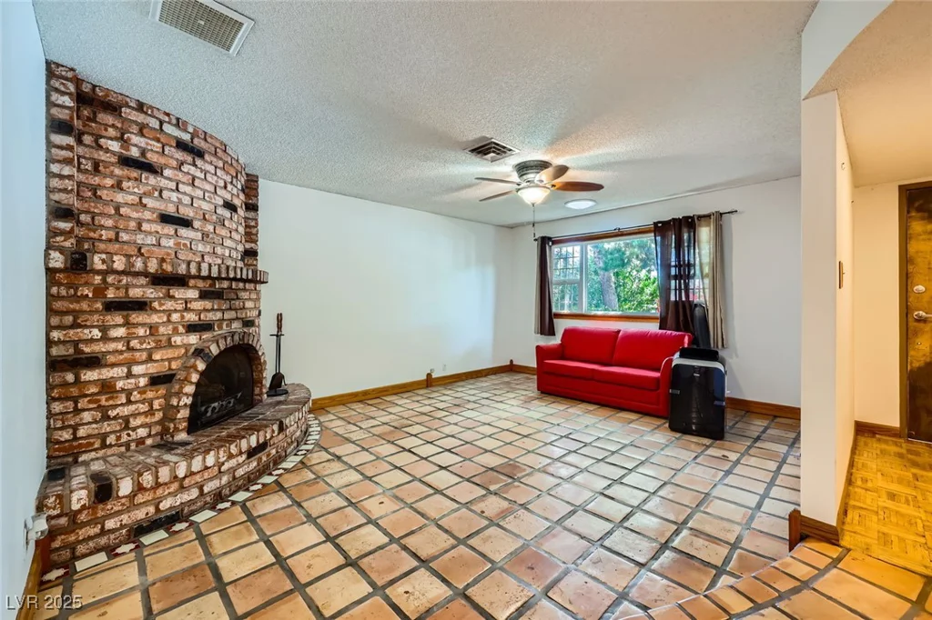 3536 Anthony, Las Vegas, NV 89121