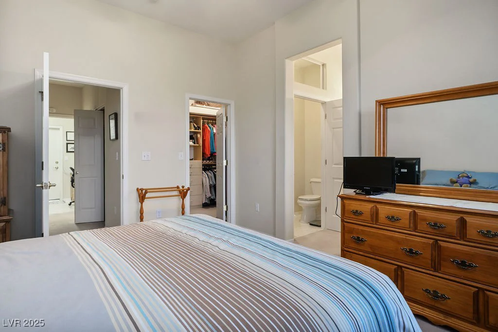 10720 Sky Meadows, Las Vegas, NV 89134