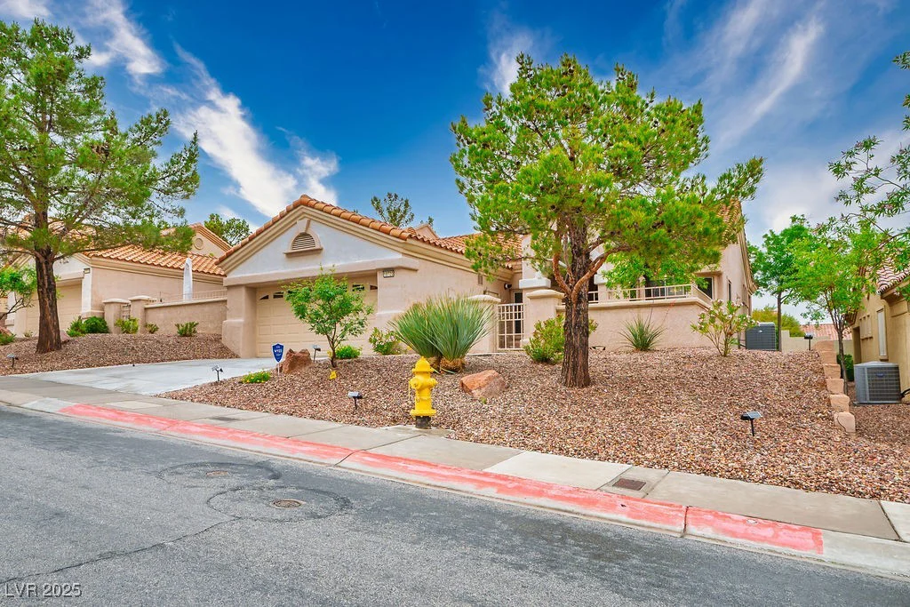 10720 Sky Meadows, Las Vegas, NV 89134