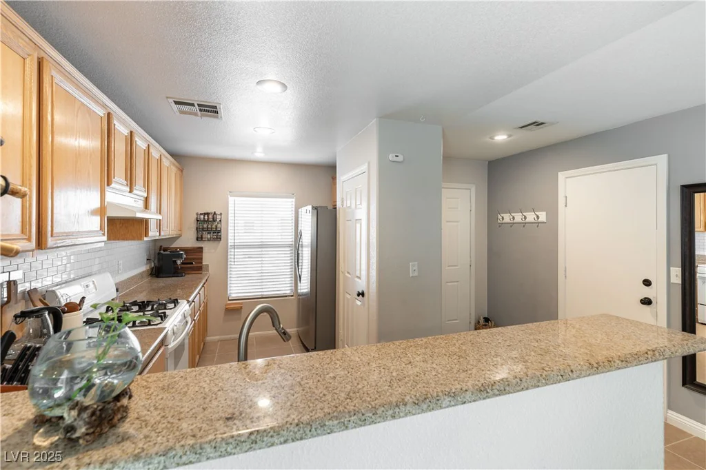 10254 Martinsburg, Las Vegas, NV 89183