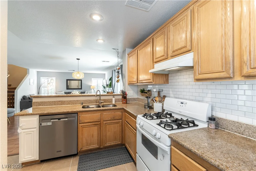 10254 Martinsburg, Las Vegas, NV 89183