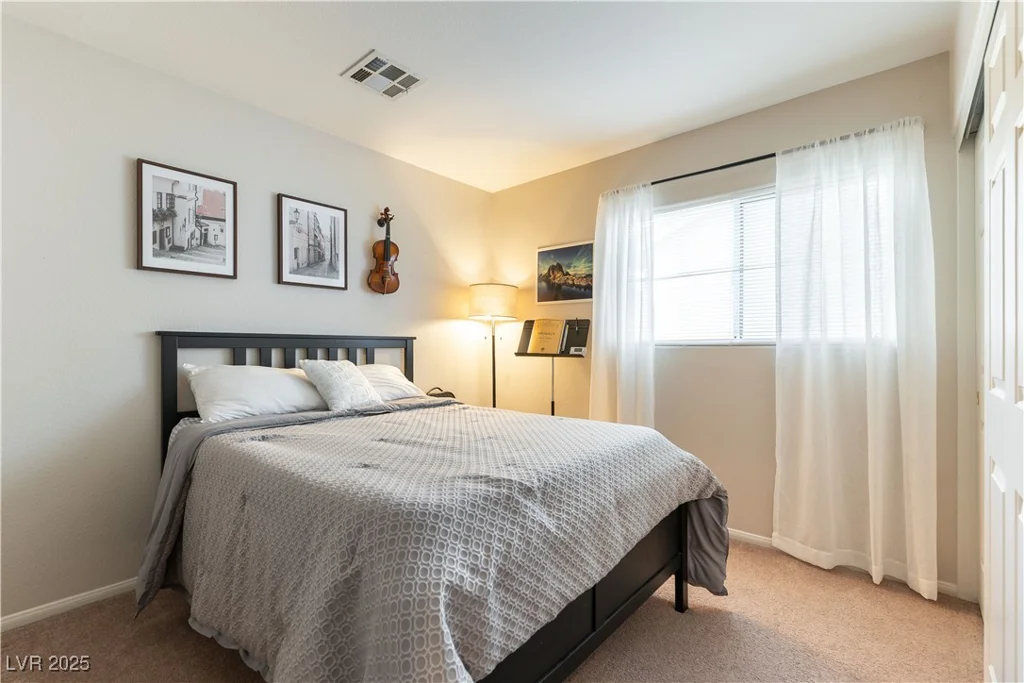 10254 Martinsburg, Las Vegas, NV 89183