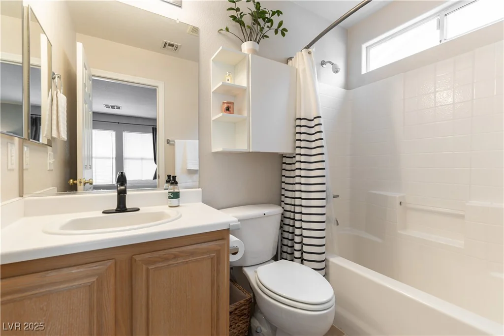 10254 Martinsburg, Las Vegas, NV 89183