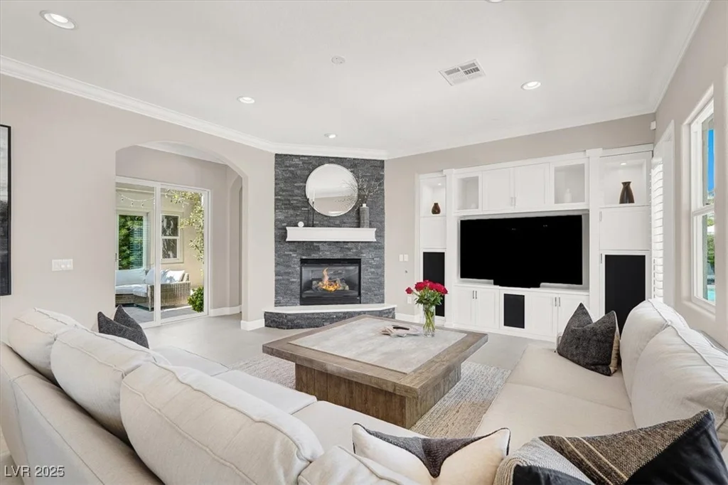 628 Chervil Valley, Las Vegas, NV 89138