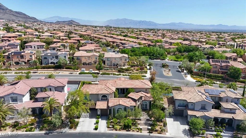 628 Chervil Valley, Las Vegas, NV 89138