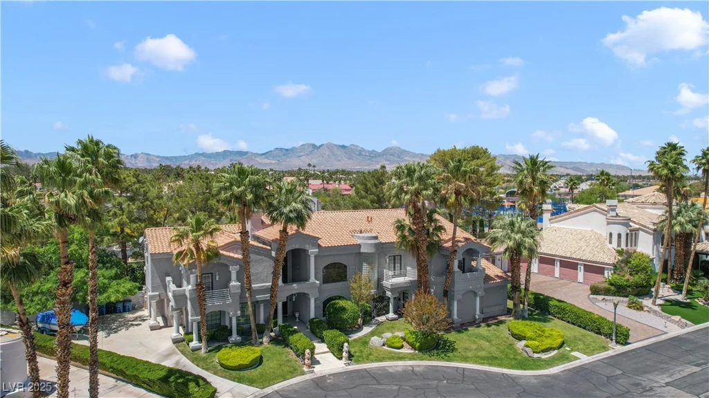 1931 Pago, Las Vegas, NV 89117