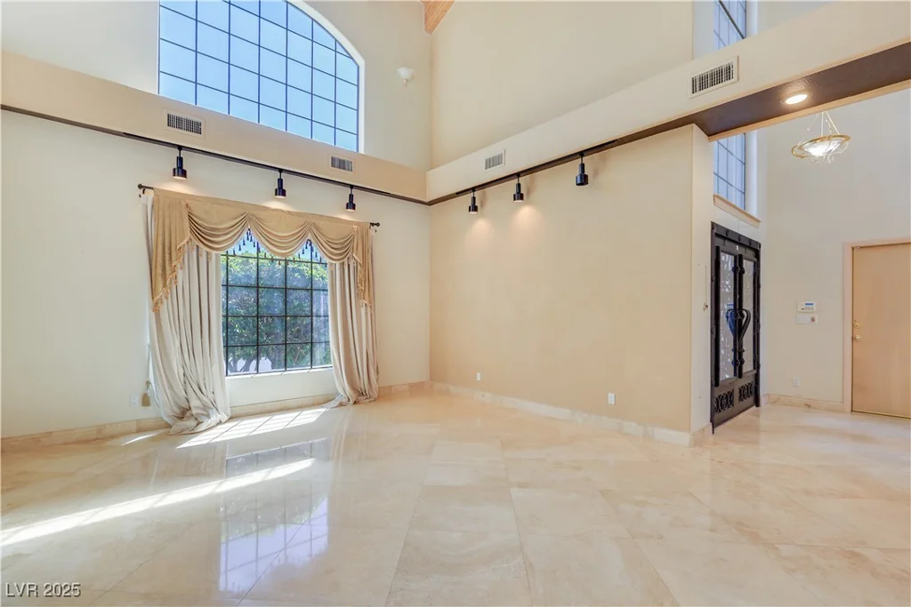 1931 Pago, Las Vegas, NV 89117
