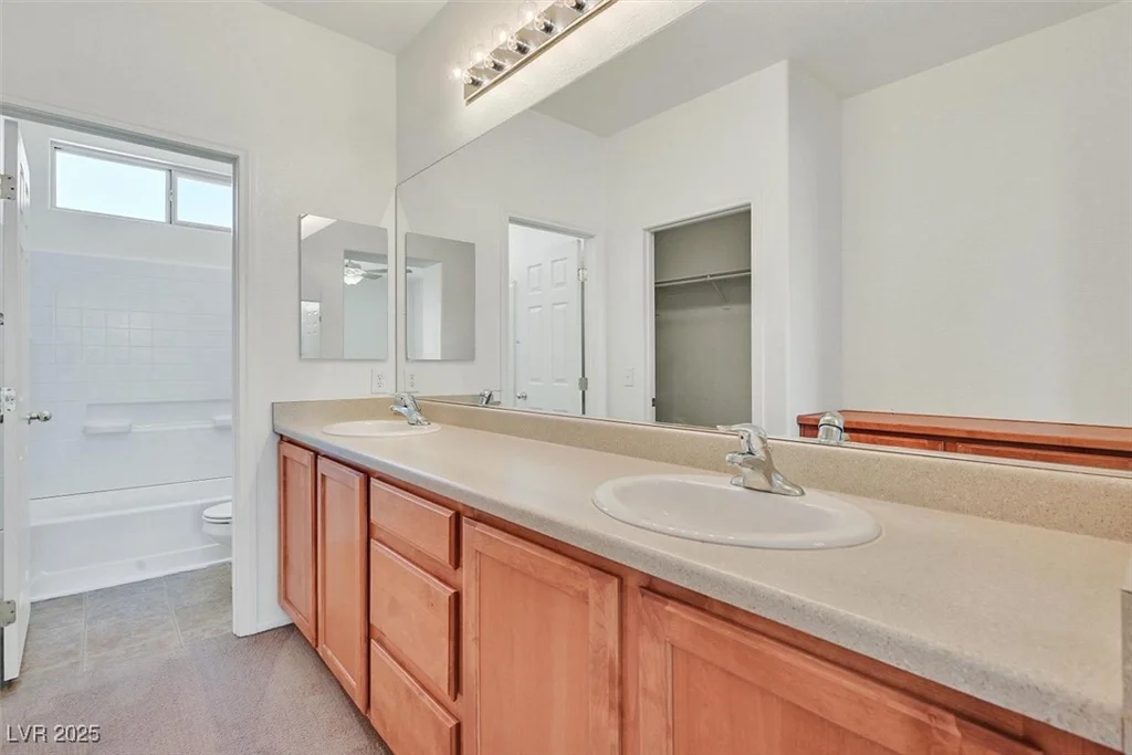 10162 Sunshine Village, Las Vegas, NV 89183