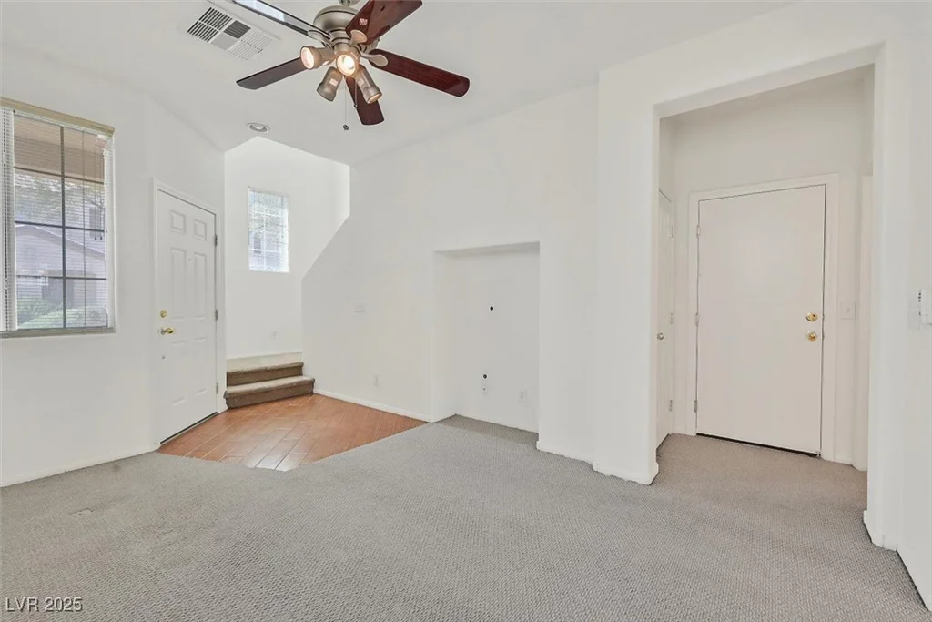 10162 Sunshine Village, Las Vegas, NV 89183