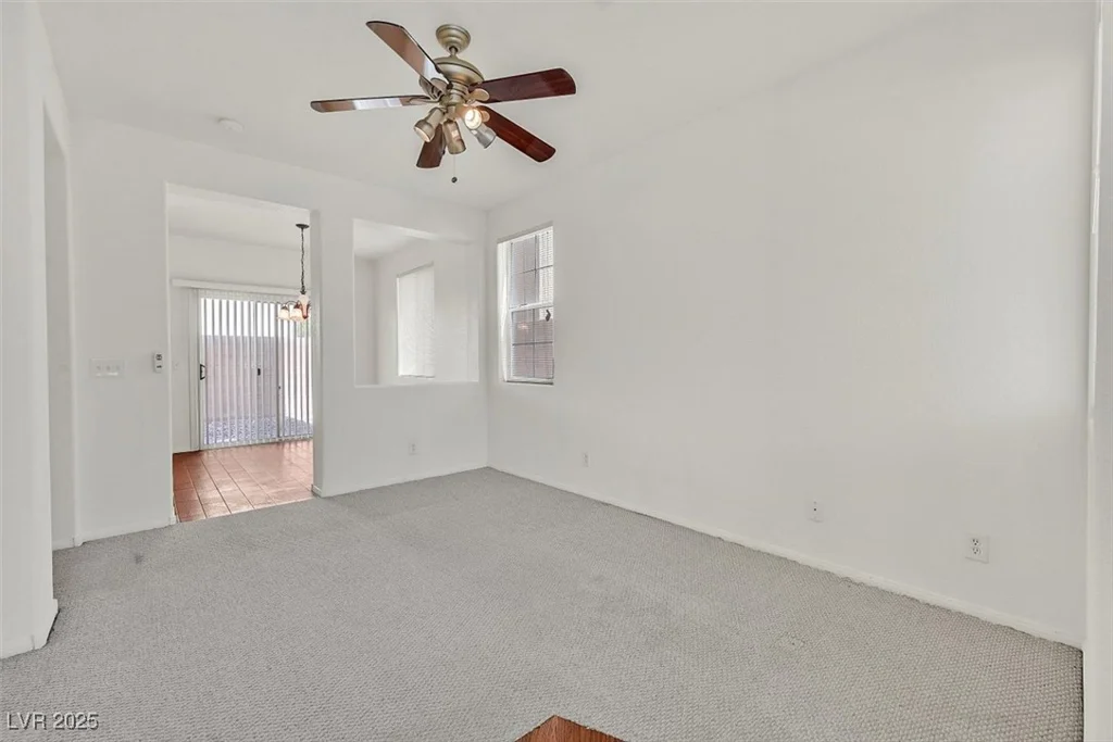 10162 Sunshine Village, Las Vegas, NV 89183