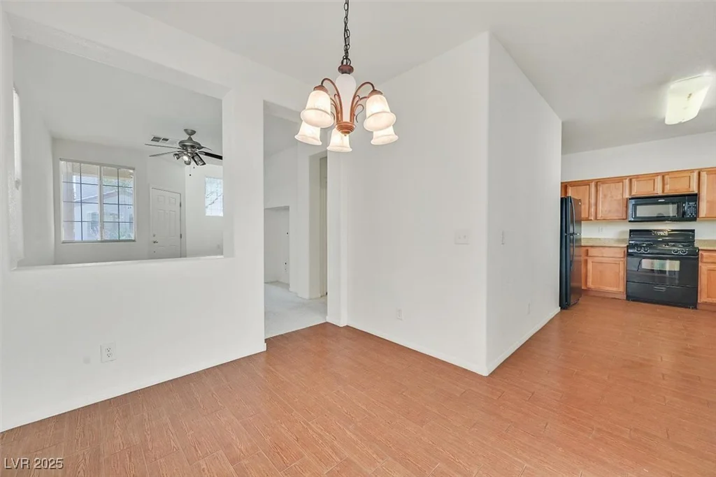 10162 Sunshine Village, Las Vegas, NV 89183