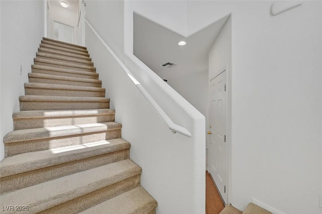 10162 Sunshine Village, Las Vegas, NV 89183