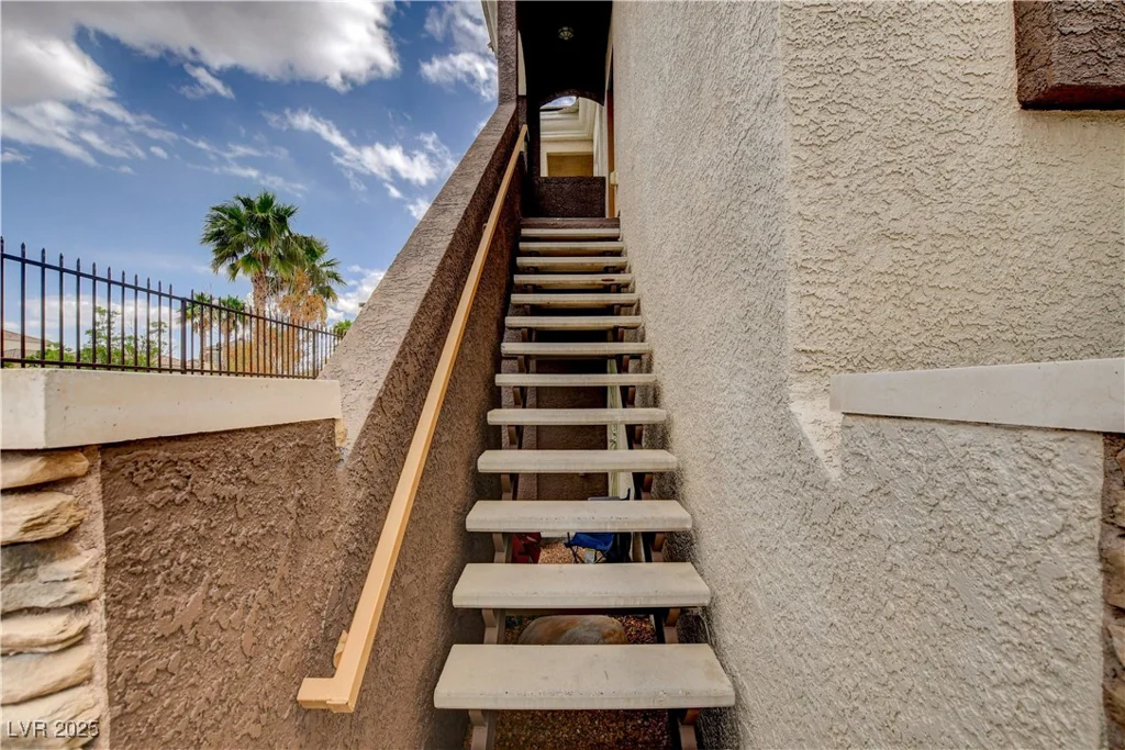 9303 Gilcrease, Las Vegas, NV 89149