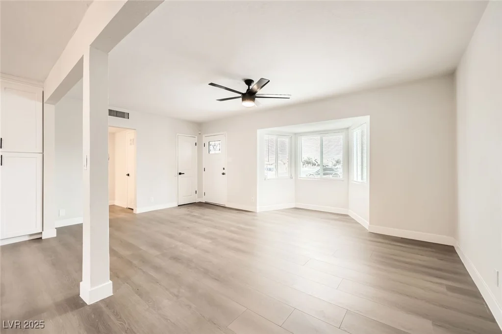 1829 Saint Louis, Las Vegas, NV 89104