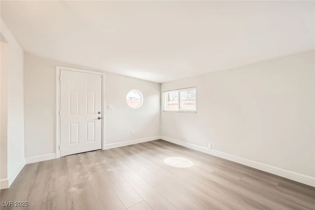 1829 Saint Louis, Las Vegas, NV 89104