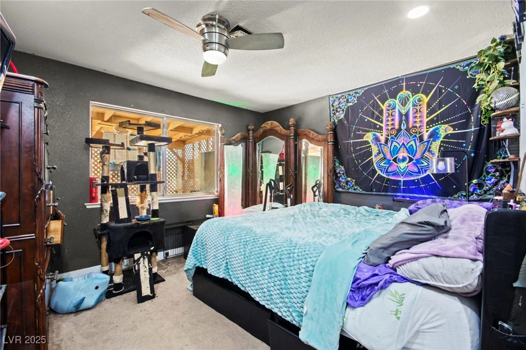 251 Las Palmaritas, Las Vegas, NV 89110