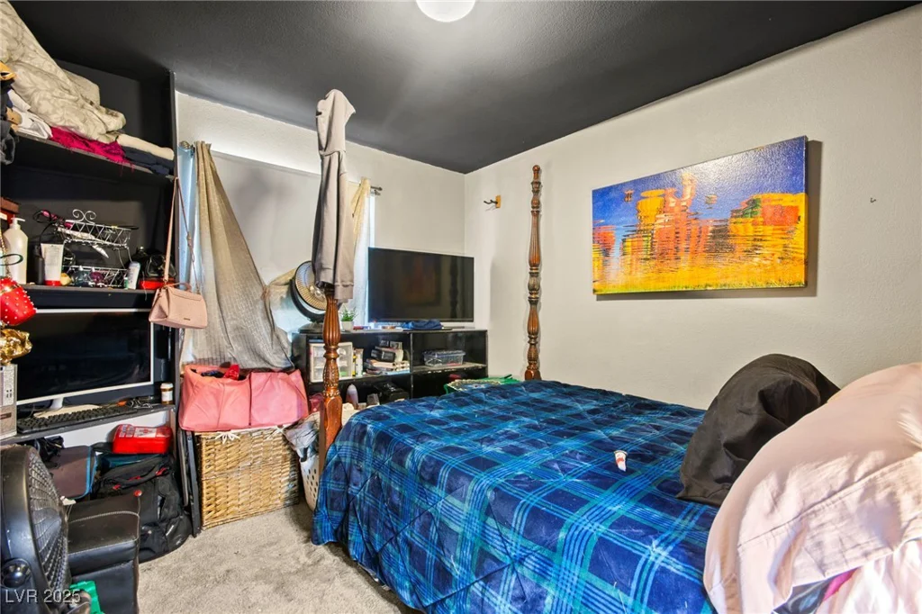251 Las Palmaritas, Las Vegas, NV 89110