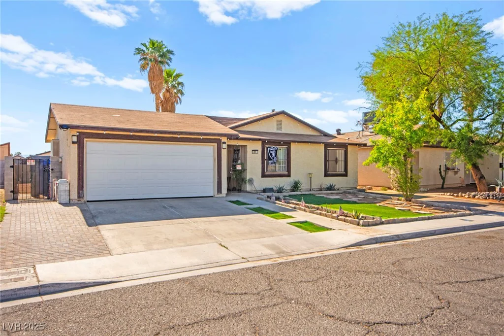 251 Las Palmaritas, Las Vegas, NV 89110