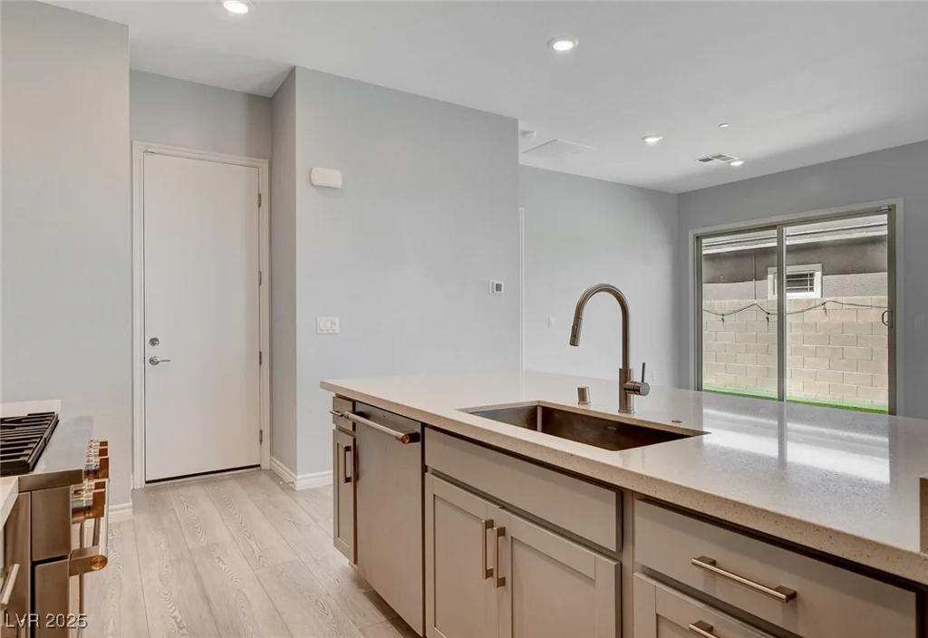 924 Allister Fields, Las Vegas, NV 89138