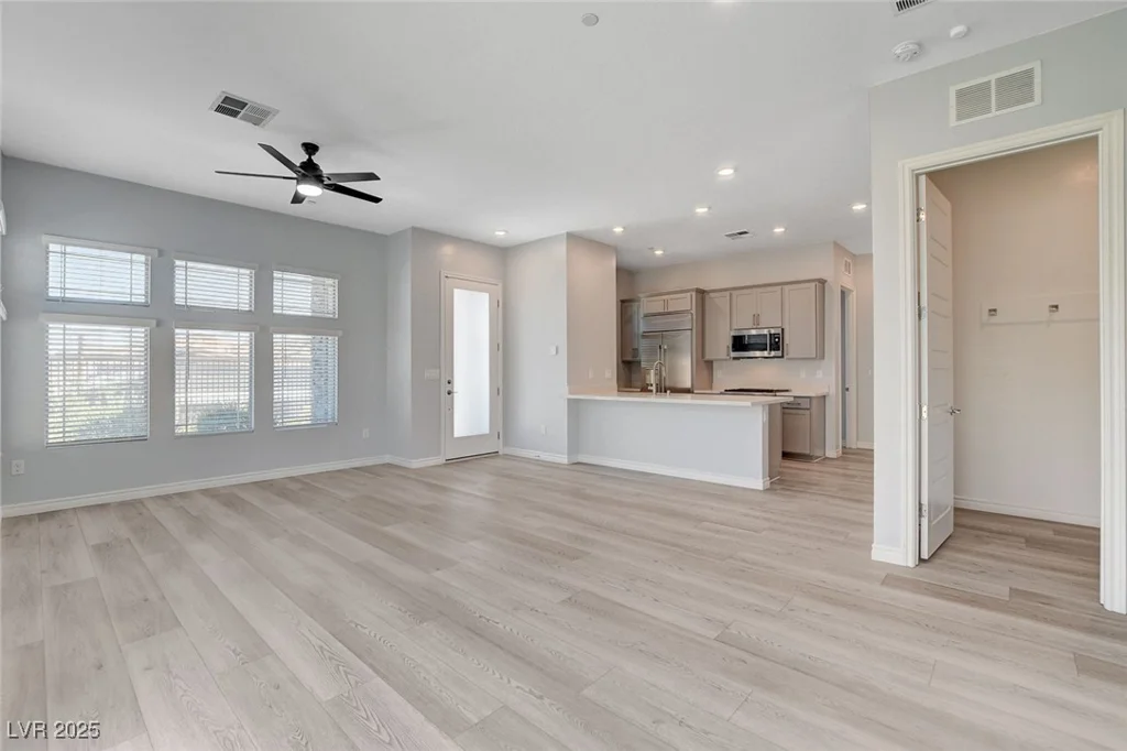 924 Allister Fields, Las Vegas, NV 89138