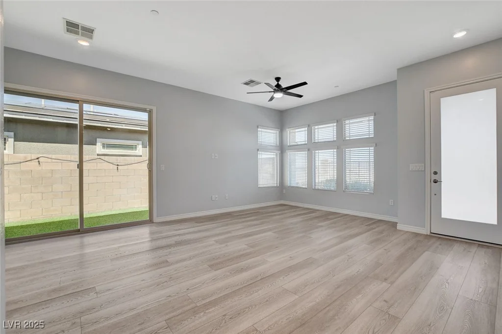 924 Allister Fields, Las Vegas, NV 89138