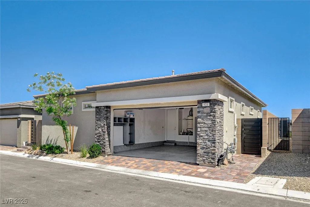 924 Allister Fields, Las Vegas, NV 89138
