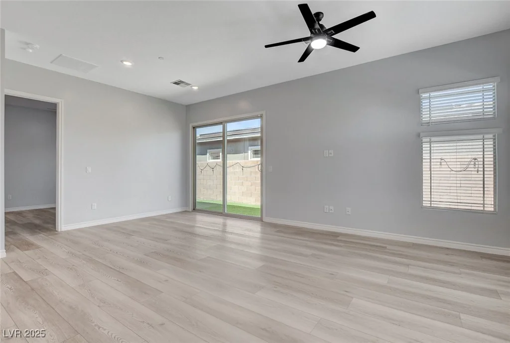 924 Allister Fields, Las Vegas, NV 89138