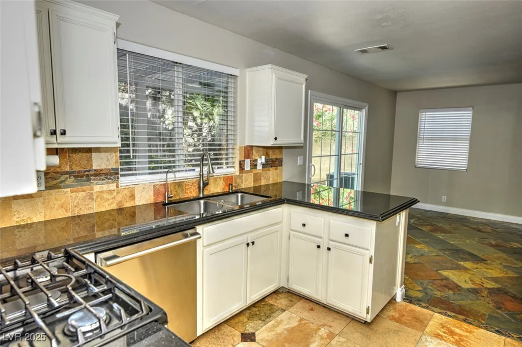 7429 Fencerow, Las Vegas, NV 89131