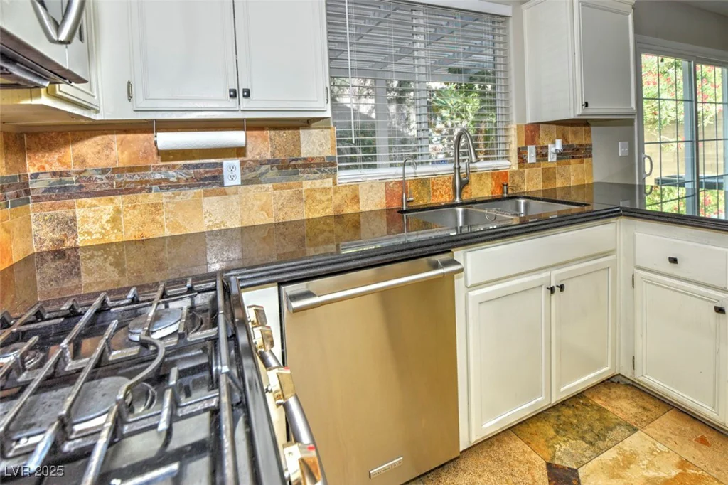 7429 Fencerow, Las Vegas, NV 89131
