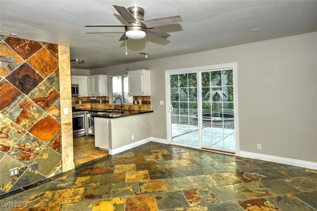 7429 Fencerow, Las Vegas, NV 89131