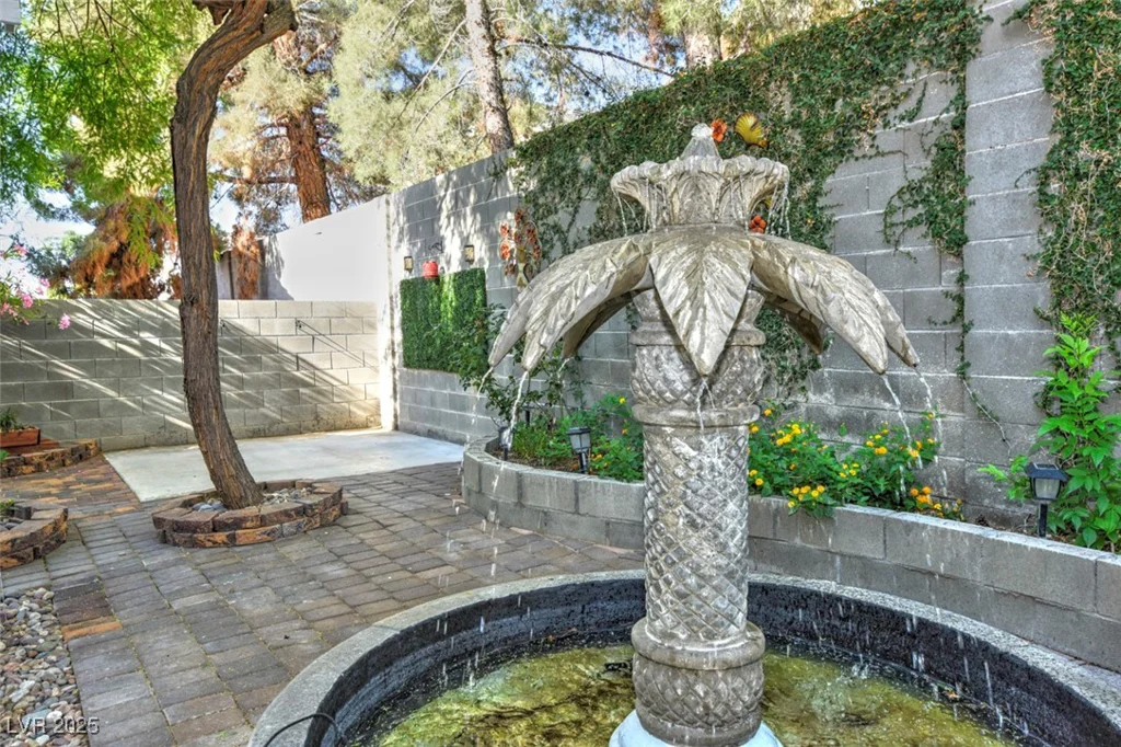 7429 Fencerow, Las Vegas, NV 89131