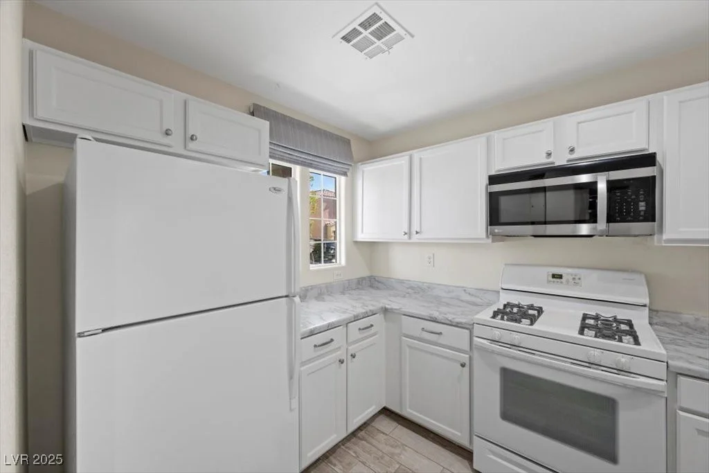 6729 Churnet Valley, Las Vegas, NV 89139