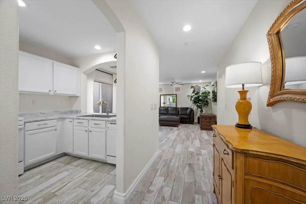 6729 Churnet Valley, Las Vegas, NV 89139