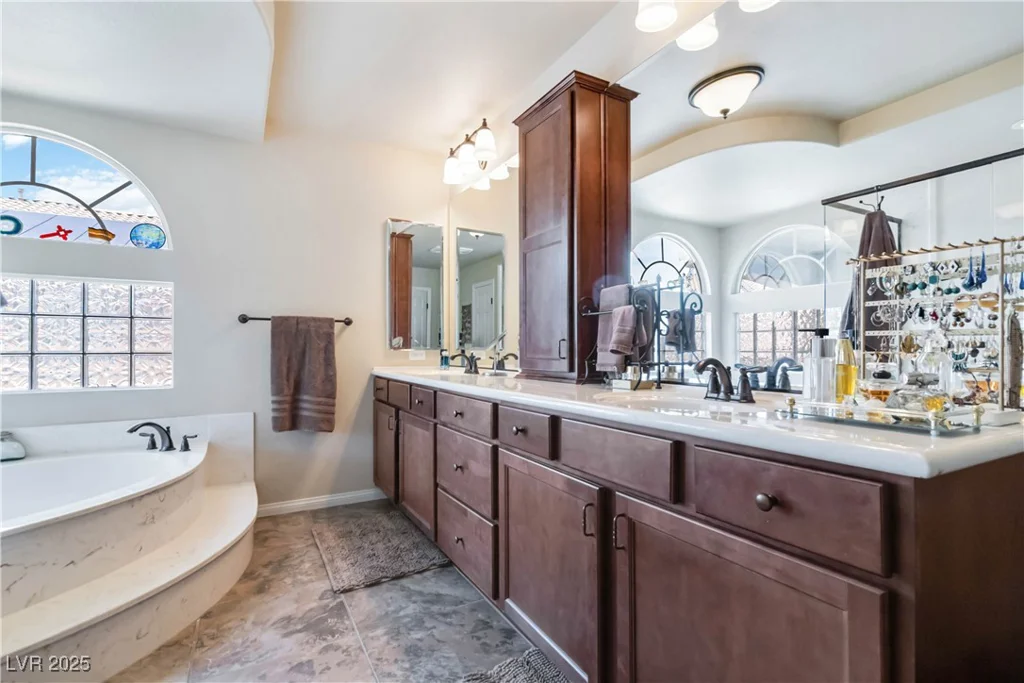 8275 Old Creek Ranch, Las Vegas, NV 89139