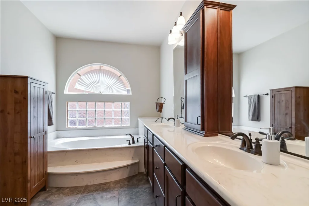 8275 Old Creek Ranch, Las Vegas, NV 89139