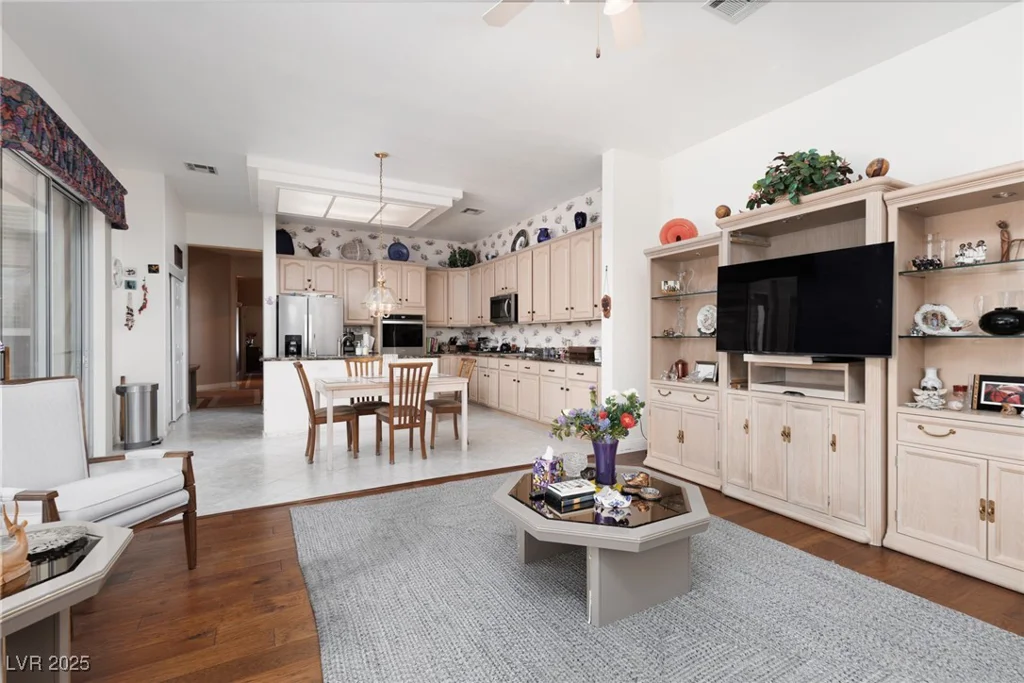 3522 Shonna, North Las Vegas, NV 89032