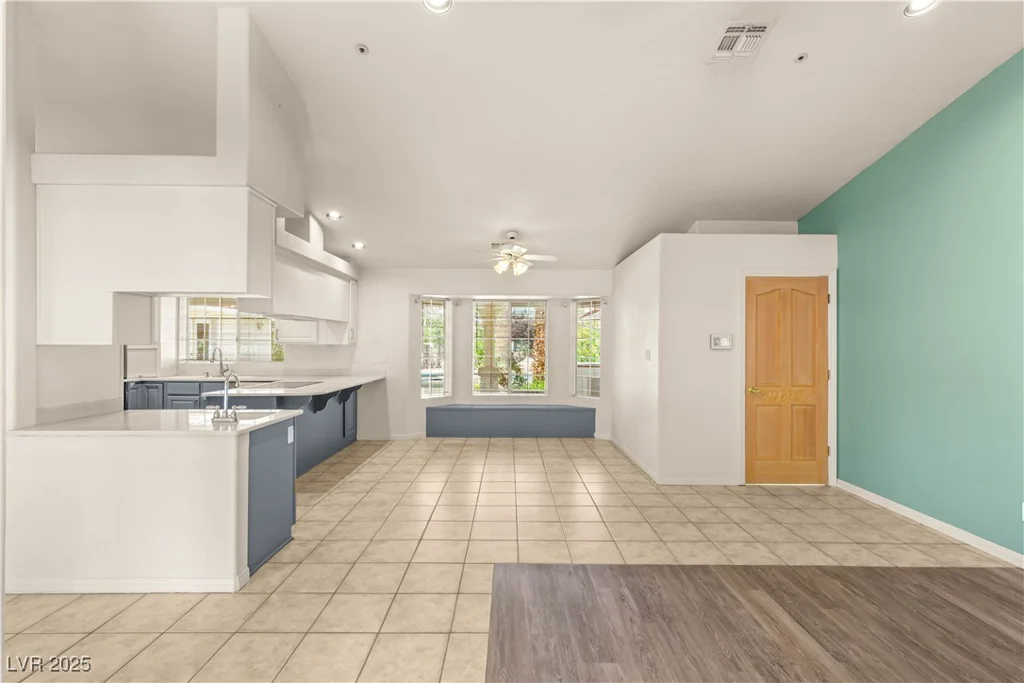 7110 La Cienega, Las Vegas, NV 89119