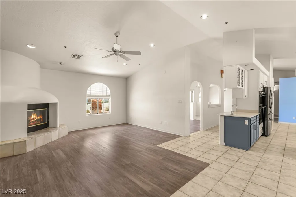 7110 La Cienega, Las Vegas, NV 89119