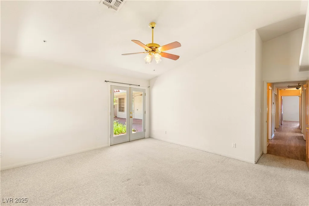 7110 La Cienega, Las Vegas, NV 89119